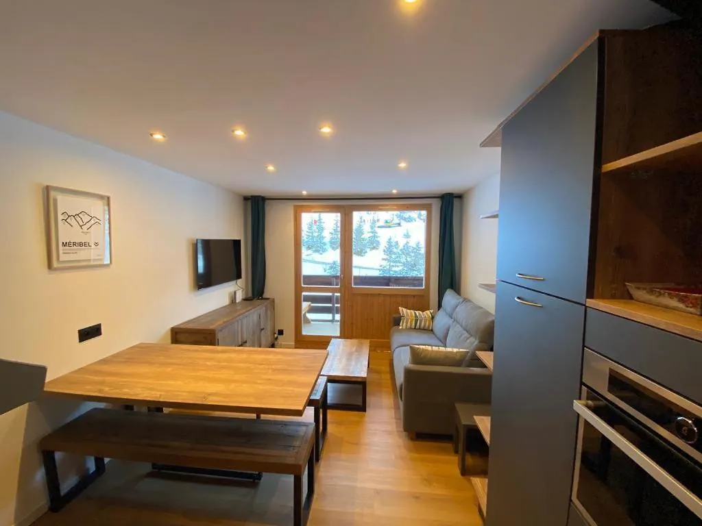 100% Renovated Duplex, Ideal For Families, Direct Access To The Slopes! Les Allues